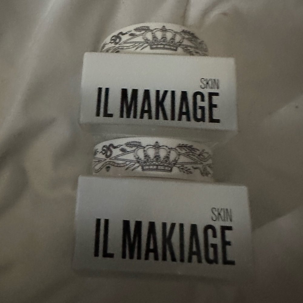 IL MAKIAGE Skincare Moisturizer - White and Black
